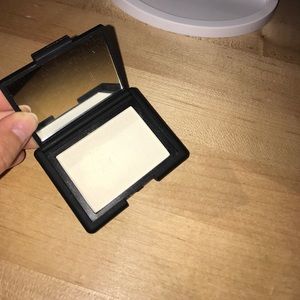 Nars Albatross Highlighter
