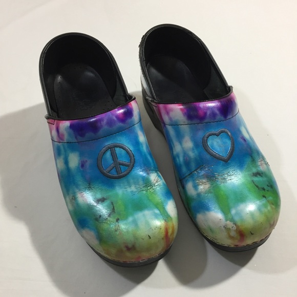 dansko peace and love clogs