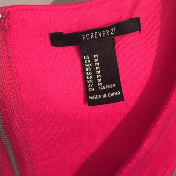 💕Hot Pink Crop Top💕 - Picture 3 of 3