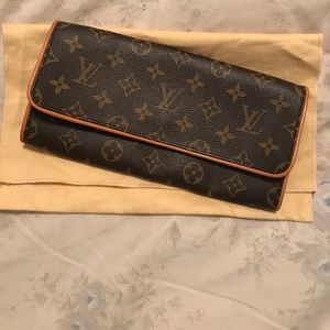 Authentic Louis Vuitton Pochette Twin Gm