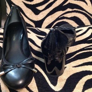 Franco Sarto Round Toe Heels