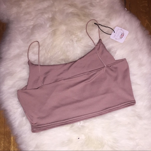 NWT💕Minimalist Nude Crop Top Spaghetti Strap Tank - Picture 7 of 7