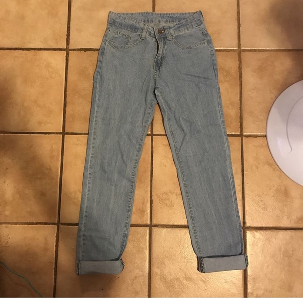 (i dont know what these are called) but it's jeans
