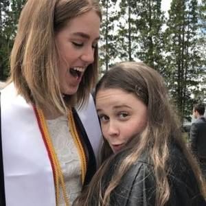 Meet your Posher, Maela