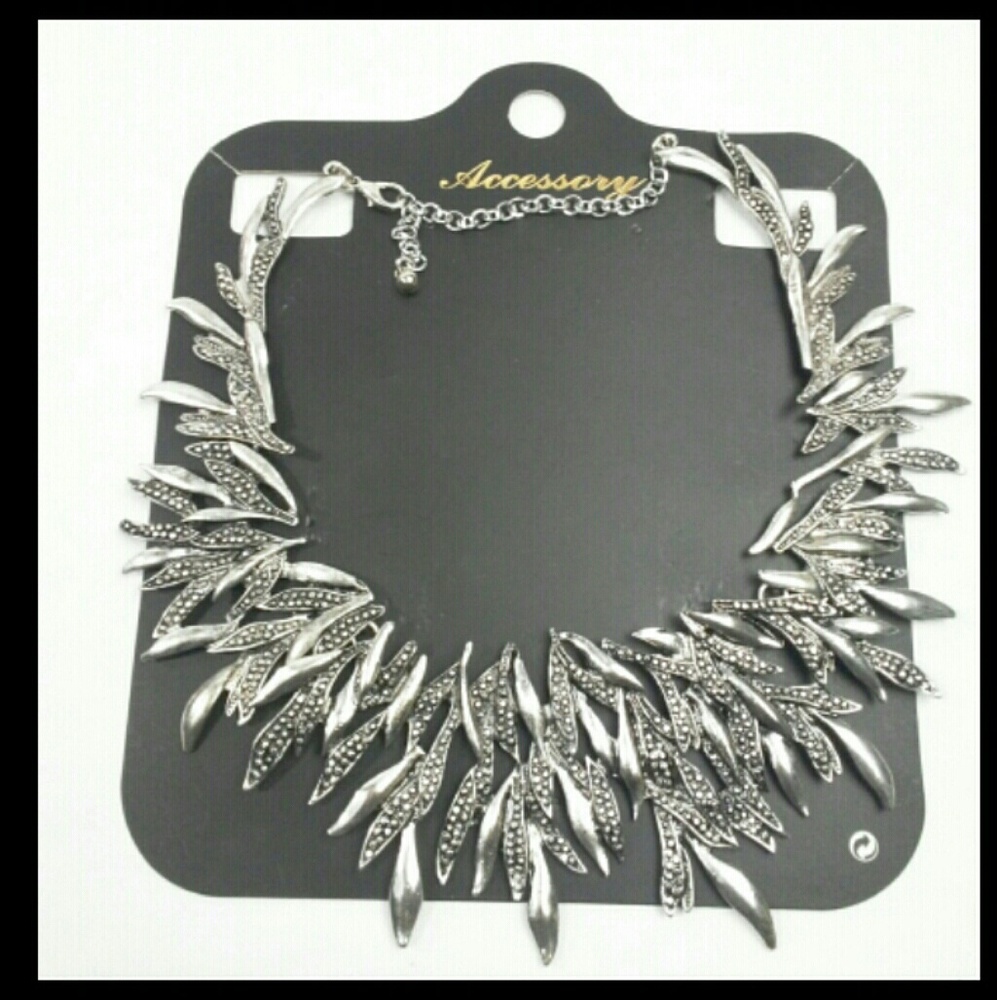 Leaf Bib Style Necklace