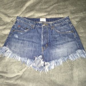 Jennifer Hudson High Waisted Shorts!
