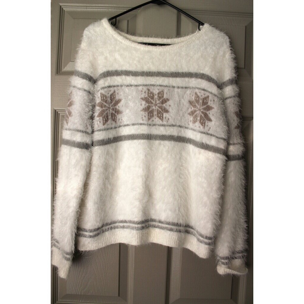 Fuzzy Mohair Cotton On Sweater with Snowflakes