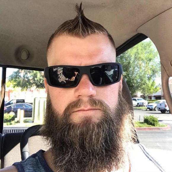 Meet your Posher, Derrick - Picture 1 of 1