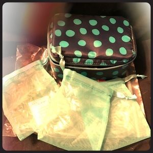 Thirty One Baubles and Bracelet Case