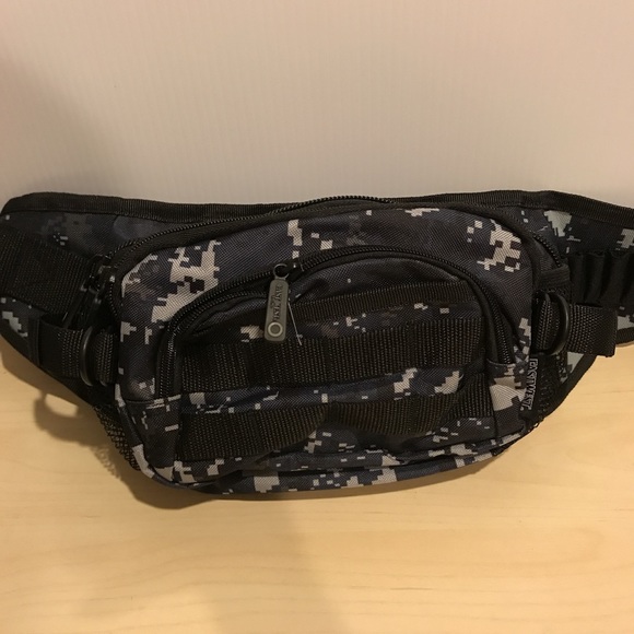 HP🎉Men's navy digital waist fanny pack - Picture 2 of 5