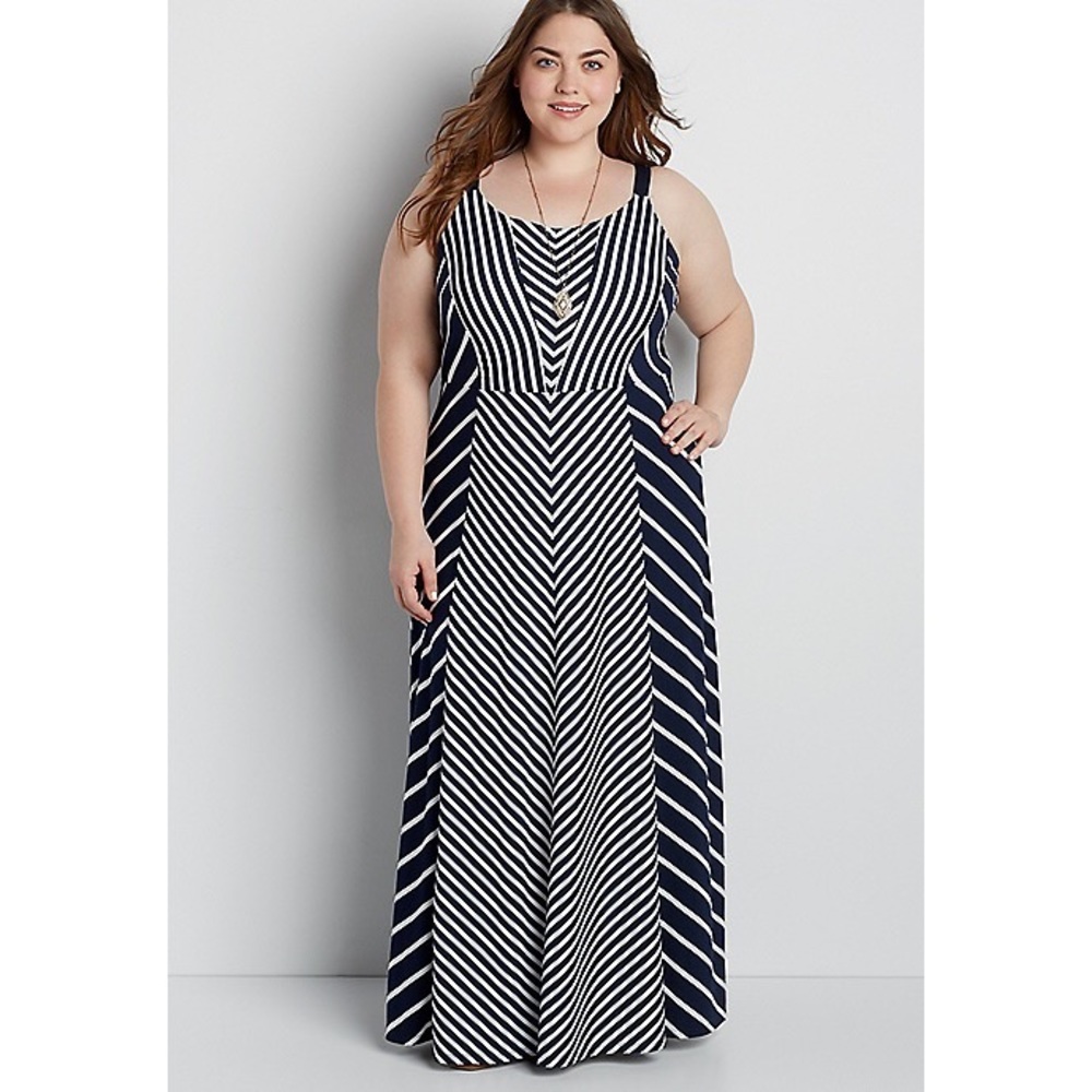 ✨$4 SALE✨ Navy striped maxi dress