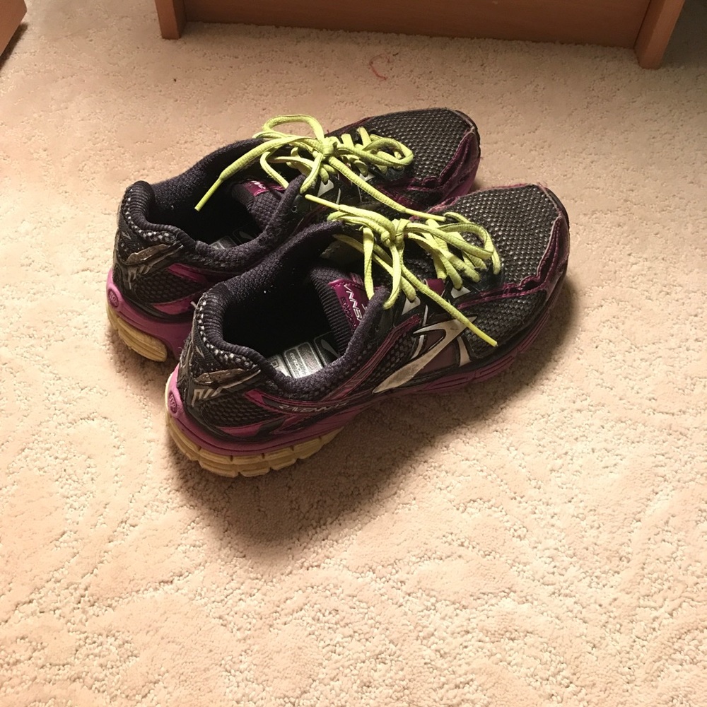 Running shoes
