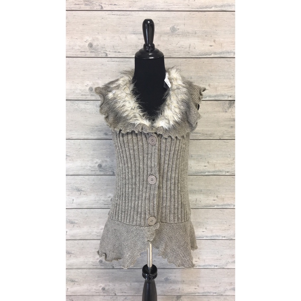 NWT Dressbarn faux fur cover-up.