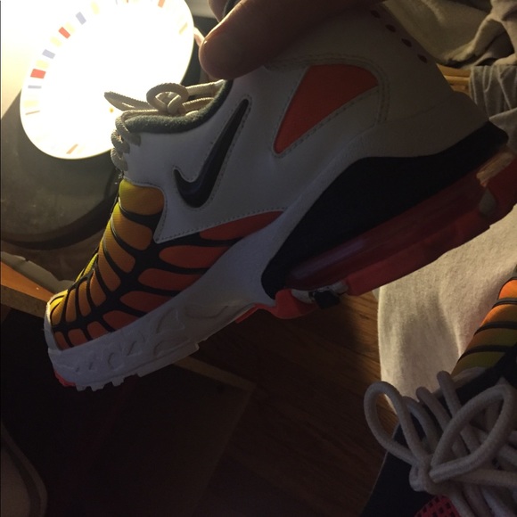 Nike Air Max - Picture 3 of 6