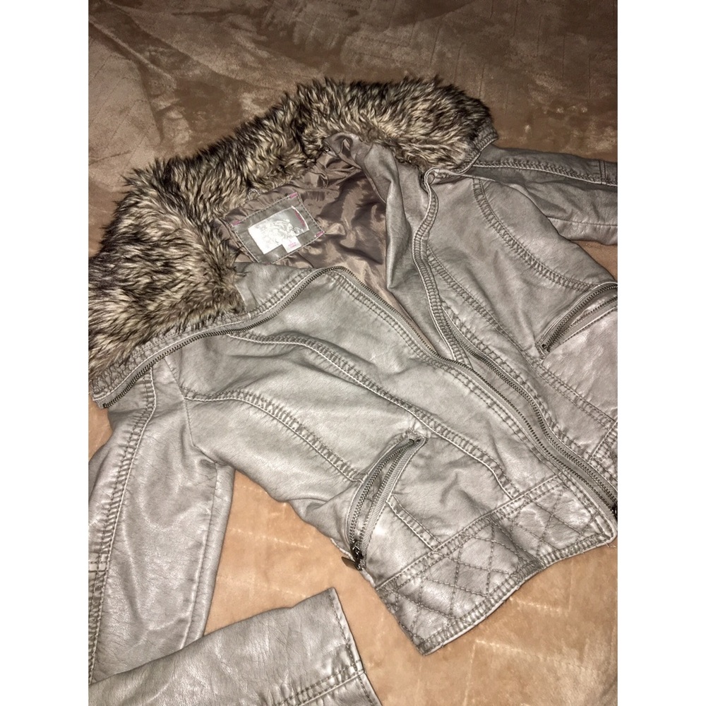 🍂 Cute Fall / Autumn Faux Leather & Fur Jacket 🍂