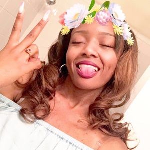 Meet your Posher, Lana