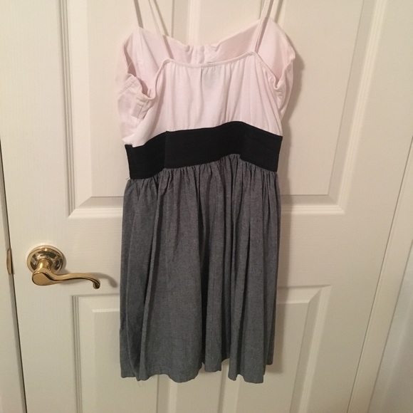 Summer dress - Picture 2 of 2