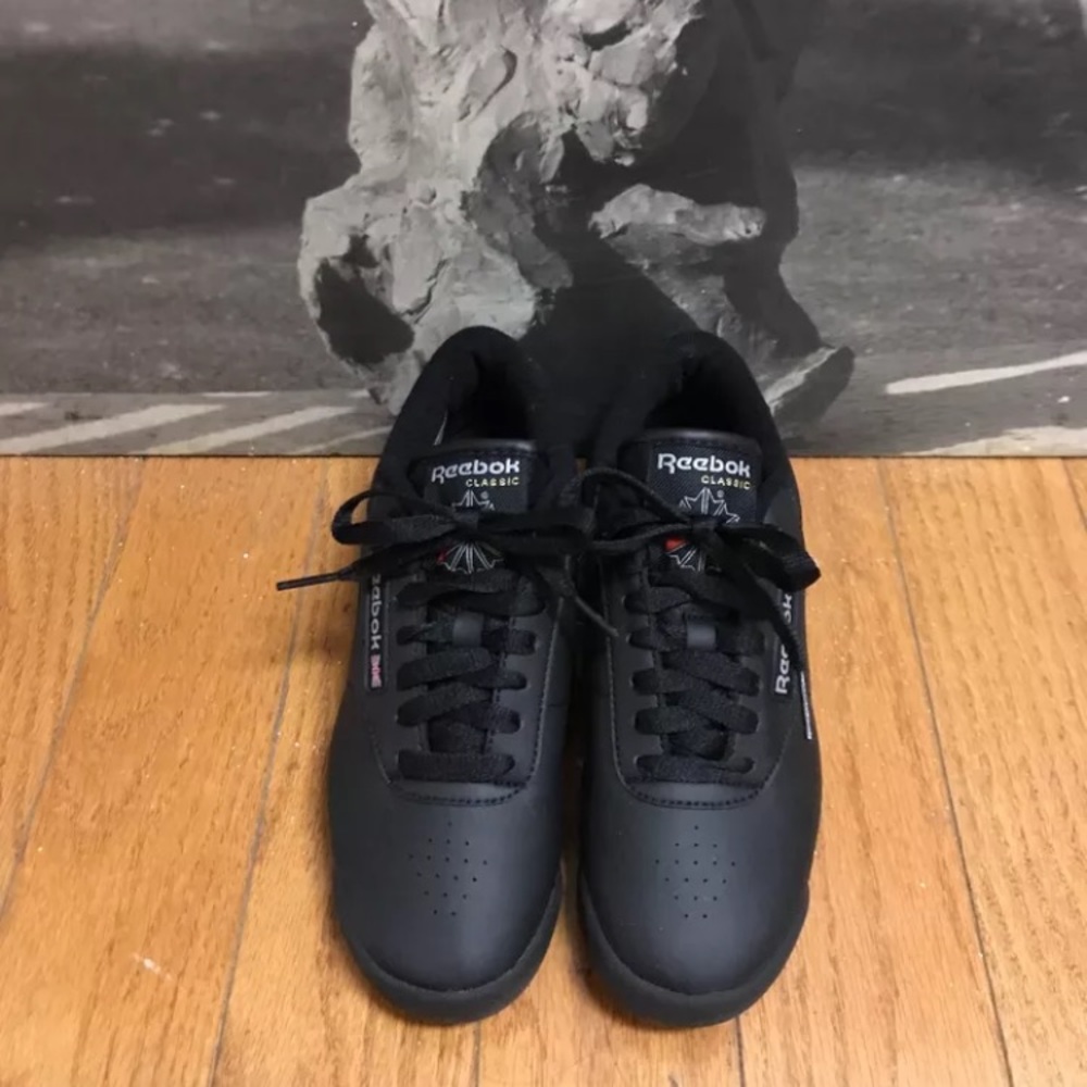 Women's Reebok classic Princess sneaker 5.5