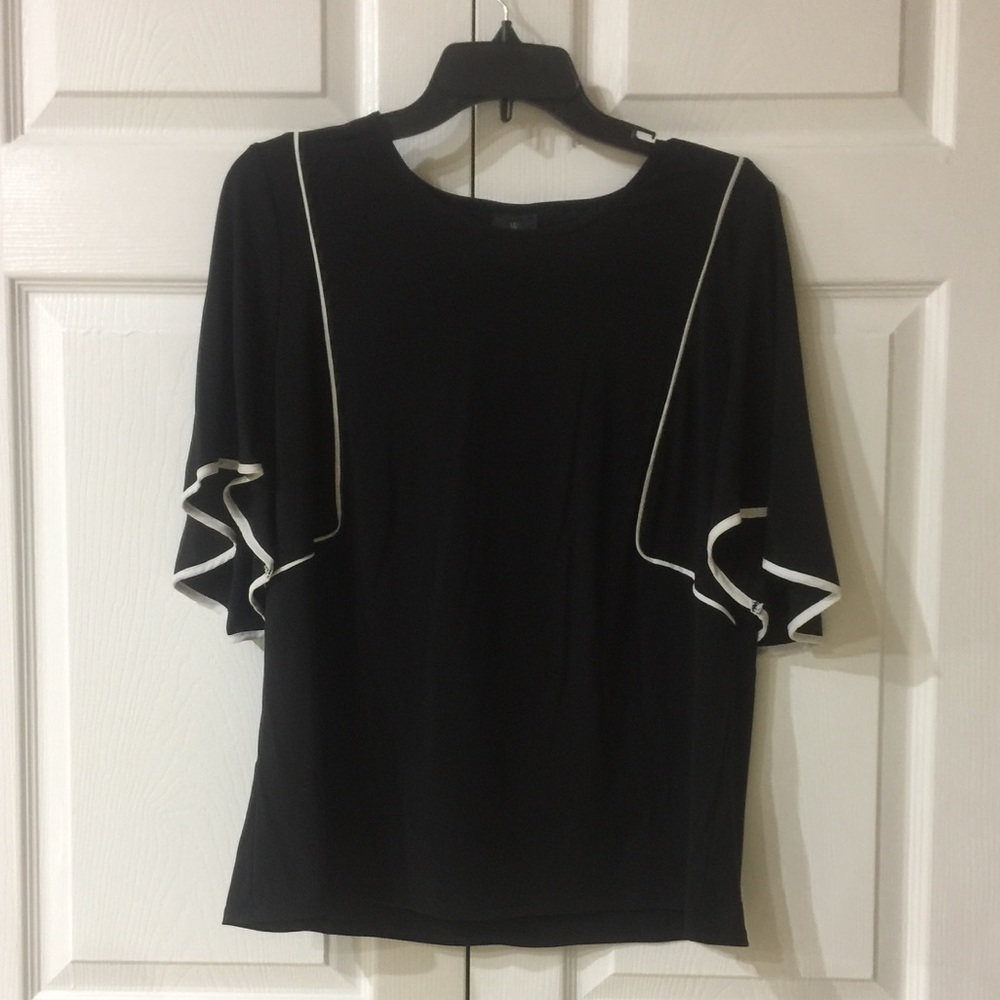 EUC WORN ONCE BLACK & WHITE TOP BY WORTHINGTON.