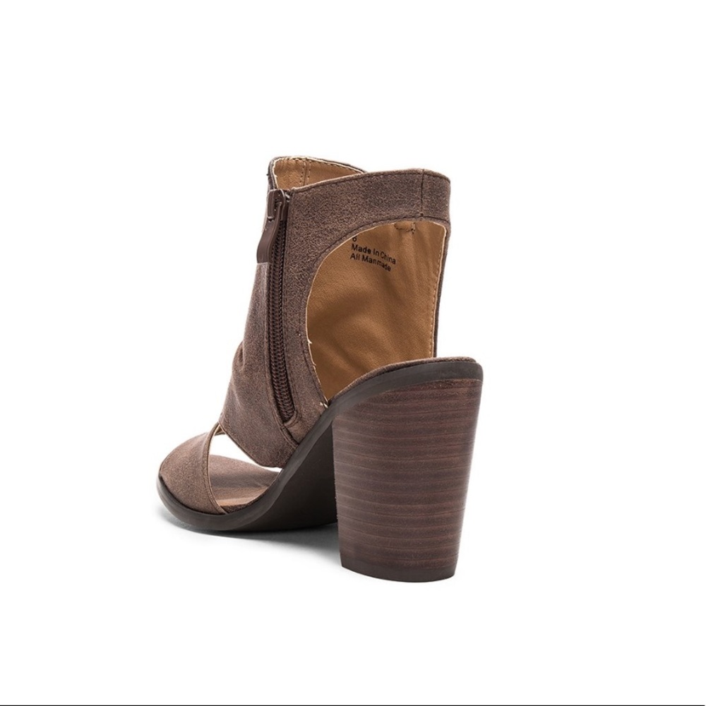 Chic Cut Out Slingback Heel Bootie - Picture 6 of 6