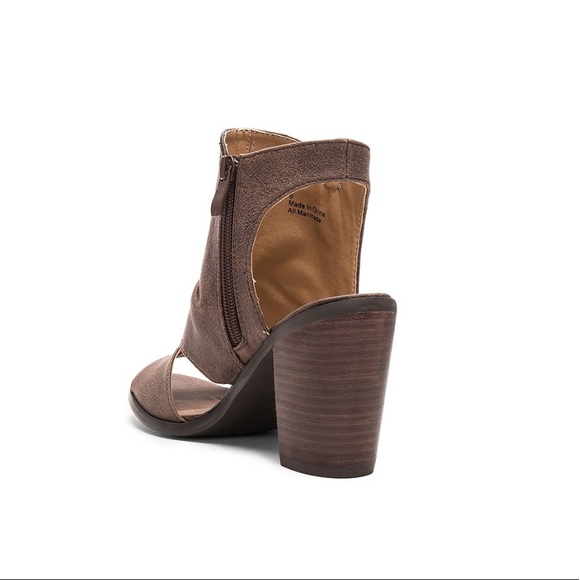 Chic Cut Out Slingback Heel Bootie - Picture 6 of 6