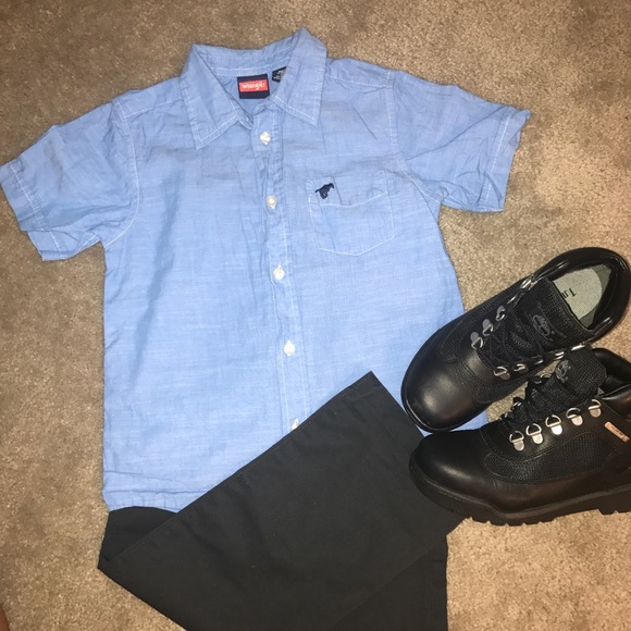 Wrangler Other - Wrangler Short Sleeve Button-Down Shirt