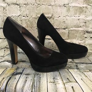 Nine West Size 9 Black Thick Closed Toe Heels