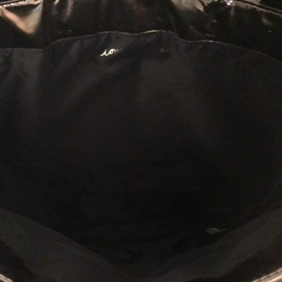 🌹NWT-VICTORIA'S SECRET ROSE GOLD TOTE! - Picture 4 of 4