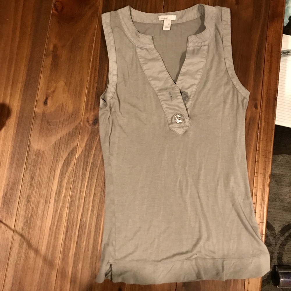 Light grey short sleeve tank - Size Women's XS!