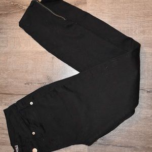 Black skinny jeans