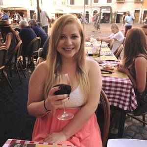 Meet your Posher, Hannah