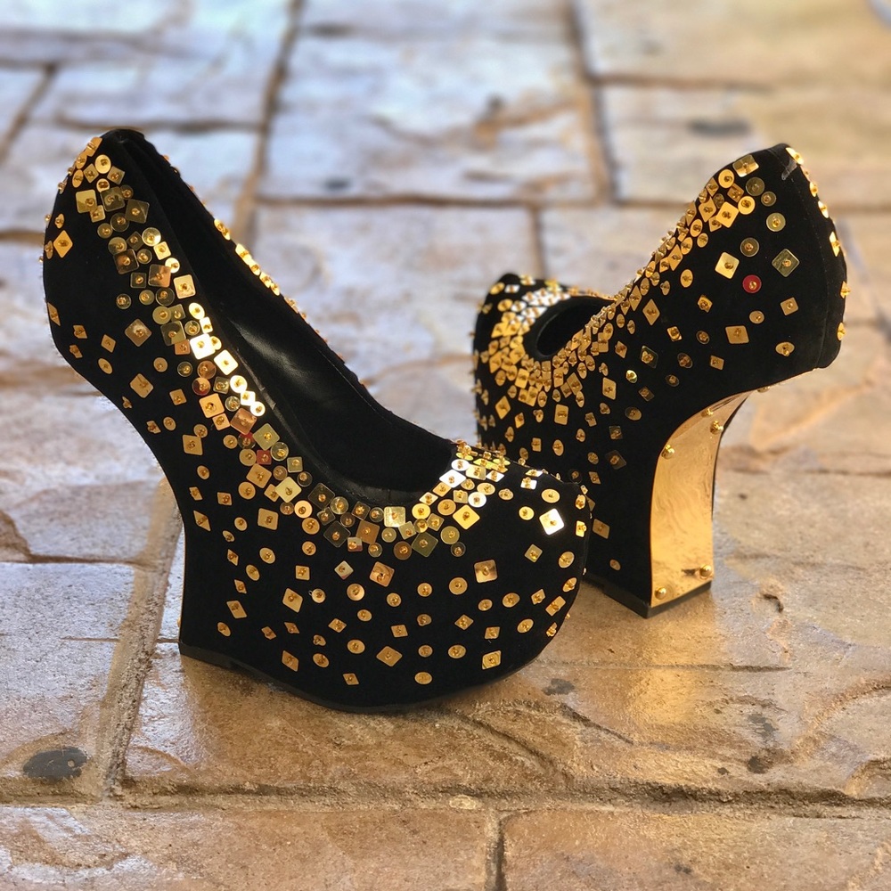 Gold Platform Asymmetrical Wedge - Picture 2 of 8