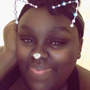 Meet your Posher, Nakeya