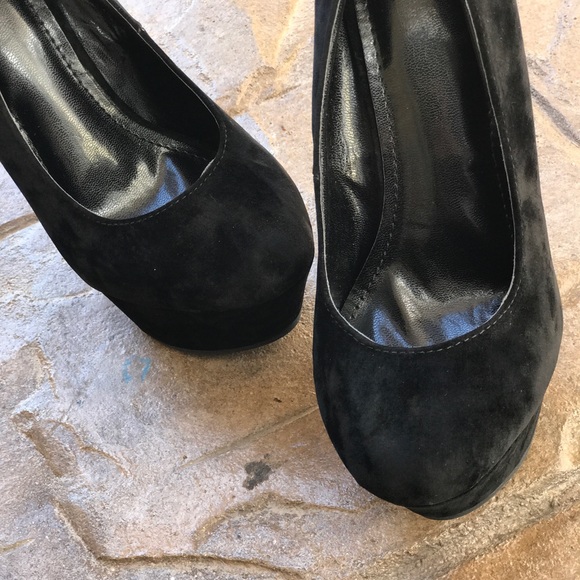 Killer Wedge Clear Heel Platform Pump - Picture 8 of 8