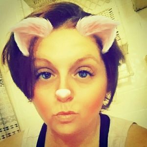 Meet your Posher, Carla