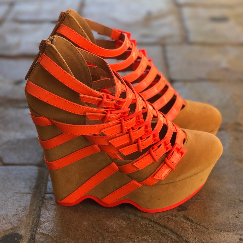 Distressed Multiple Straps Color-block Wedge - Picture 2 of 4