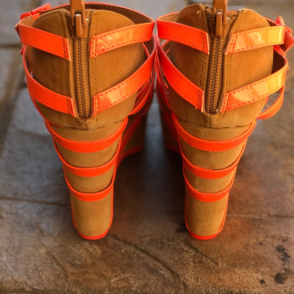 Distressed Multiple Straps Color-block Wedge - Picture 3 of 4