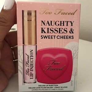 Too Faced Makeup - Too face: Naught kisses & sweet cheeks gift box Too Faced Makeup - Too face: Naught kisses & sweet cheeks gift box