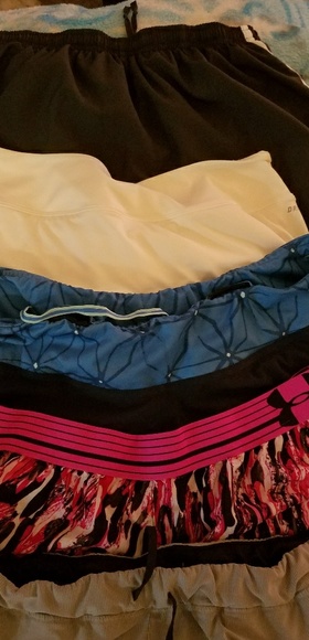 Lot of 6 workout shorts - Picture 2 of 3