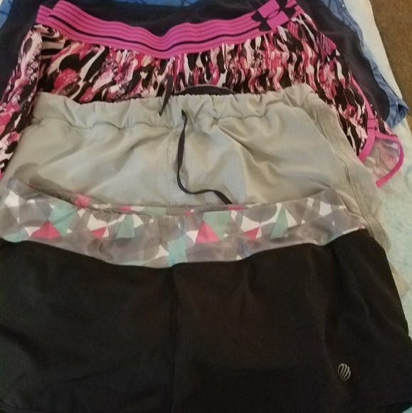 Lot of 6 workout shorts - Picture 3 of 3