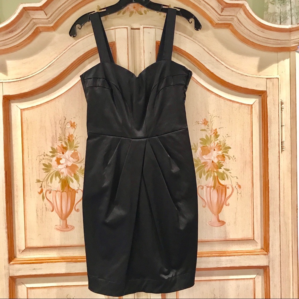 💃 H&M LBD Dress Size 6 💃