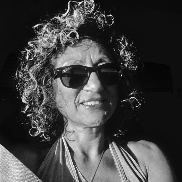 Meet your Posher, Karen - Picture 3 of 6