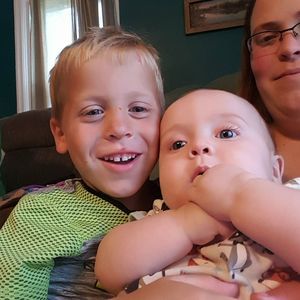 Meet your Posher, Larissa