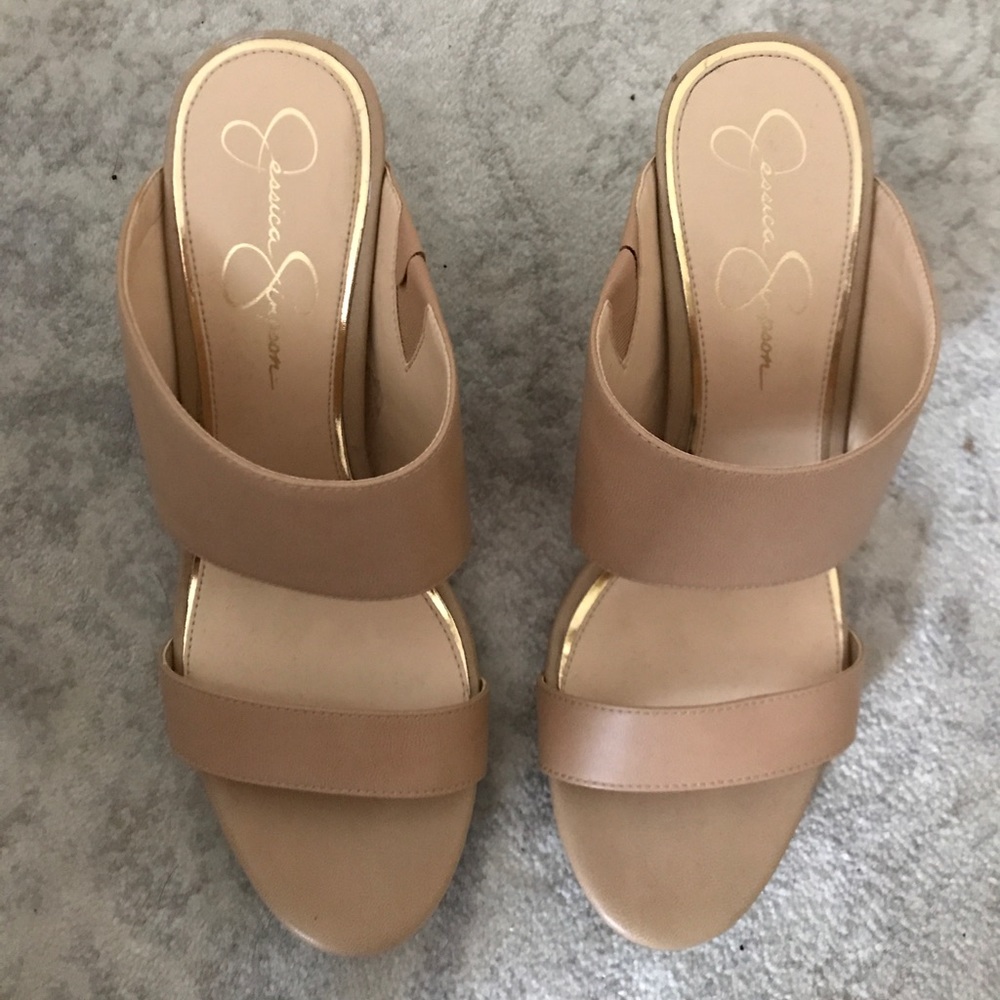Nude sandals size 9