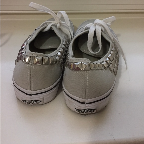 Custom made Vans - Picture 2 of 4