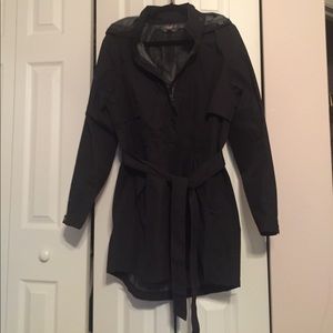 Lightweight raincoat