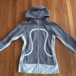 Lululemon size 6 gray patterned scuba hoodie