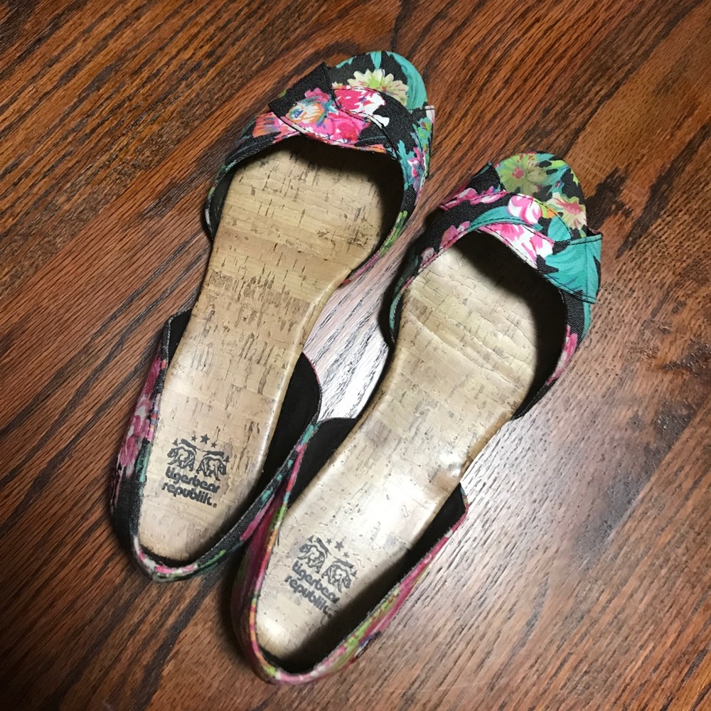Floral flats