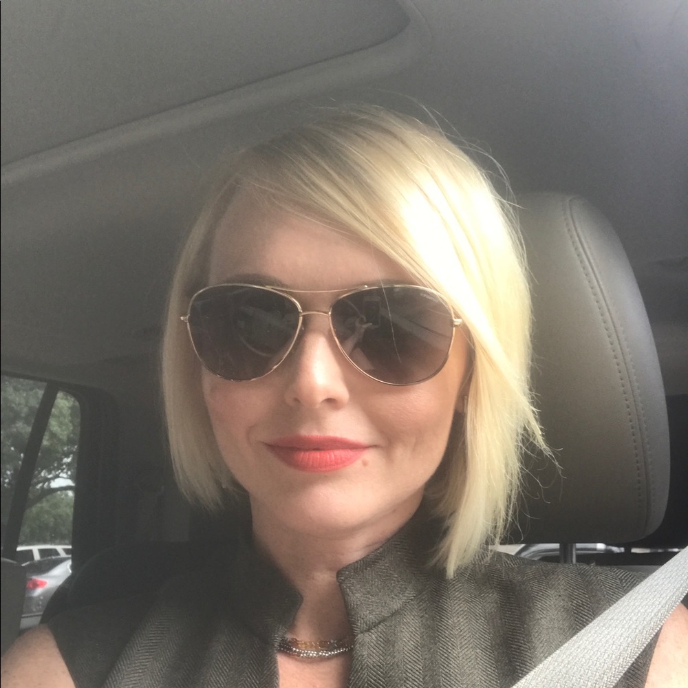 Meet your Posher, Jillian