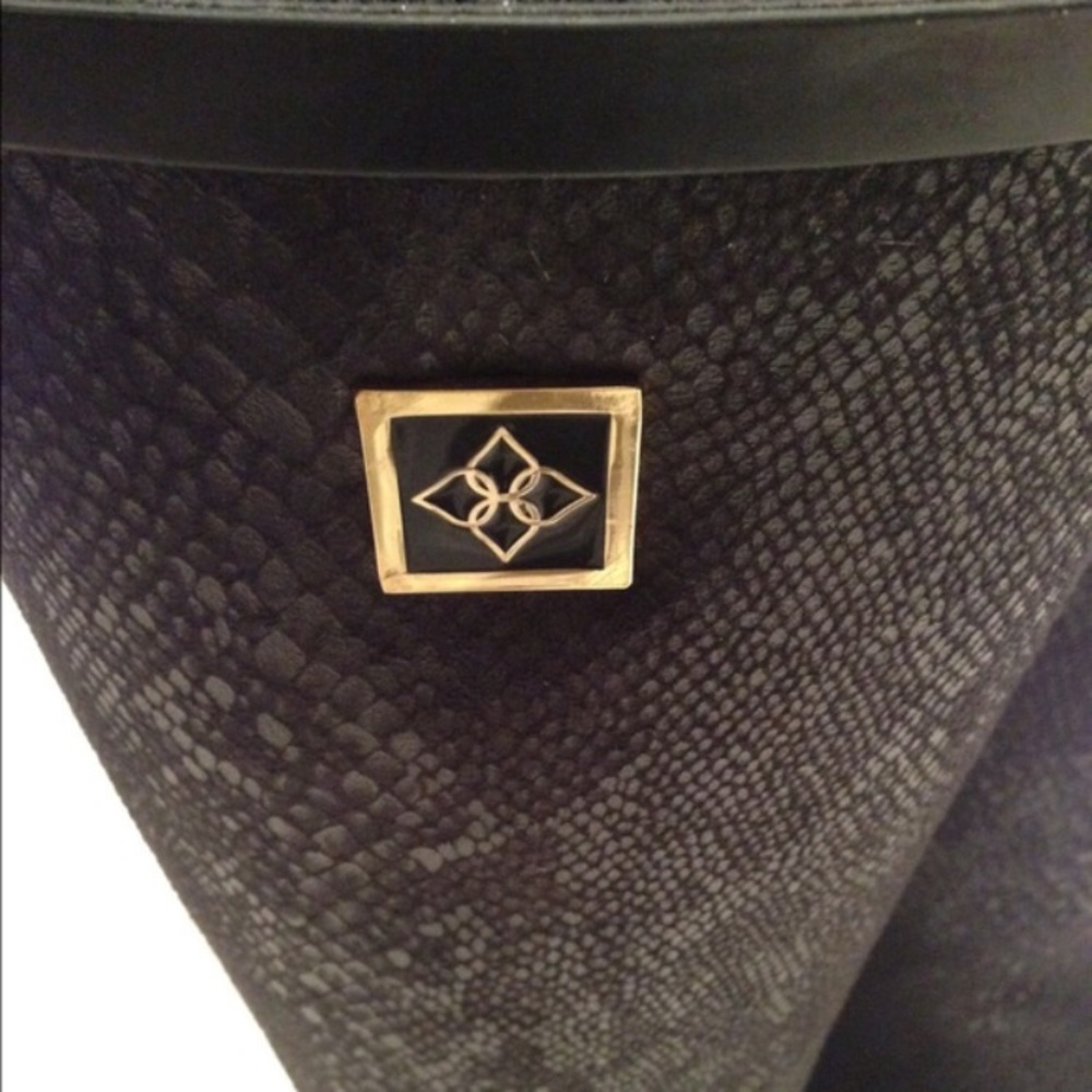 VS Limited Edition Rain Boots! - Picture 6 of 6